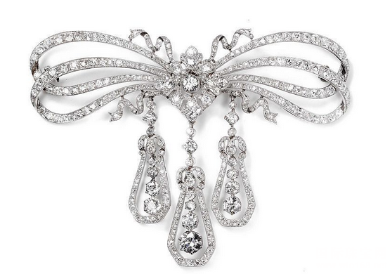 為什么鉆石那么貴？揭秘其背后的價(jià)值邏輯